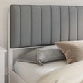 vidaXL Rám postele s čalúneným čelom Svetlosivá 200 x 200 cm
