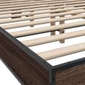 vidaXL Posteľný rám hnedý dub 140x190 cm kompozitné drevo a kov