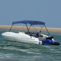 vidaXL Strieška Bimini s 3 oblúkmi, modrá 183x196x137 cm