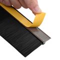 vidaXL Samolepiace tesnenia dverí s kefou 2 ks Hnedá 100 cm