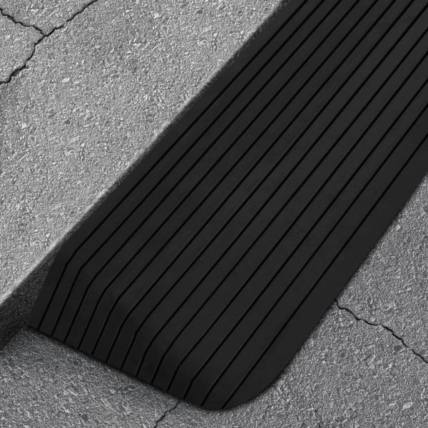 vidaXL Prahová rampa 110x41x5 cm guma