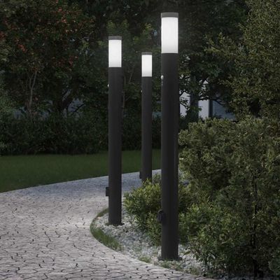 vidaXL Stĺpikové svetlá so senzorom a zásuvkou 3 ks 110 cm nehrdzavejúca oceľ IP44