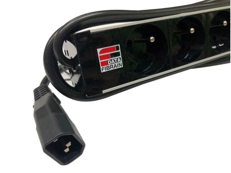 19'' Napájací panel 9x 230V, IEC320 C14 1U M6 3m