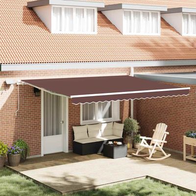 vidaXL Ručne zaťahovacia markíza s LED hnedá 450x300 cm