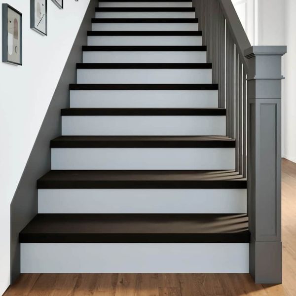 vidaXL Schodiskové stupne 16 ks tmavohnedá 100x25x2 cm dubový masív
