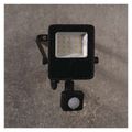 LED reflektor VISIO s pohybovým čidlom, 10W, neutrálna biela, čierný
