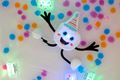 Sada Figúrka Party Pal a 2 senzorické svietiace kocky do vody