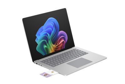 Microsoft Surface Laptop 15'' (8. edícia)/UX7-368H/15''/3270x2180/T/32GB/1TB/Intel int/W11P/Platinum/2R