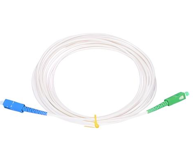 SC/APC - SC/UPC simplex 5m arm.biely 3mm B3 LSZH