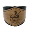 Kožený náramok s prešitím Legacy of Valor