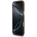 Guess Case Magsafe 4G PU kožený obal s trojuholníkovým logom a strieborným kovovým rámom fotoaparátu pre iPhone 17 Air hnedá