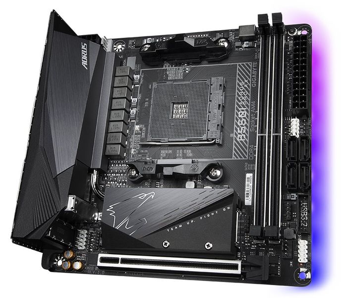GIGABYTE B550I AORUS PRO AX / AMD B550 / AM4 / 2x DDR4 / 2x M.2 / 2x HDMI / DP / WiFi 6 / mini-ITX Základná doska, AMD B550, AM4, 2x DDR4 DIMM (max. 64GB), 2x M.2, 2x HDMI, DisplayPort, USB typ C, Mini-ITX