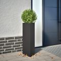 vidaXL Záhradné kvetináče 2 ks čierne trojuholník 30x26x75 cm oceľ