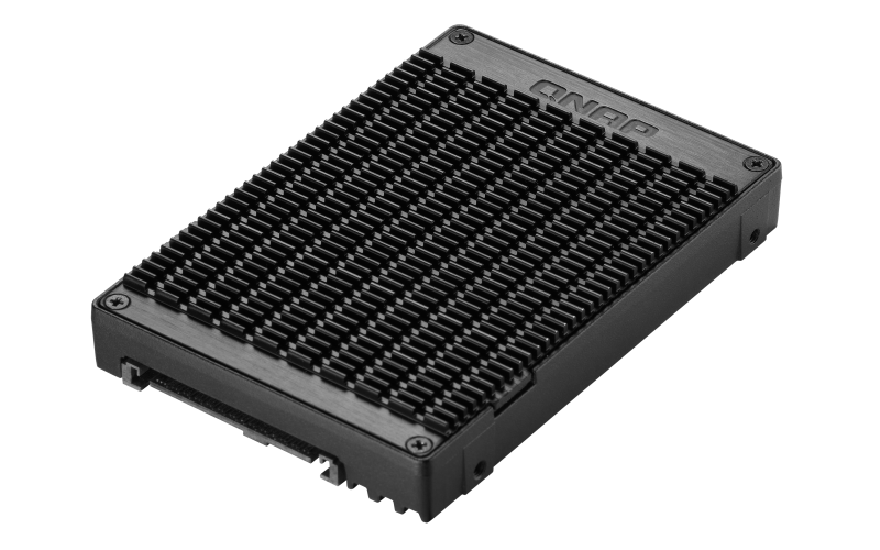QNAP adaptér QDA-U2MP (2x M.2 PCIe NVMe SSD slot v 2,5'' U.2 PCIe NVMe SSD rámčeku)