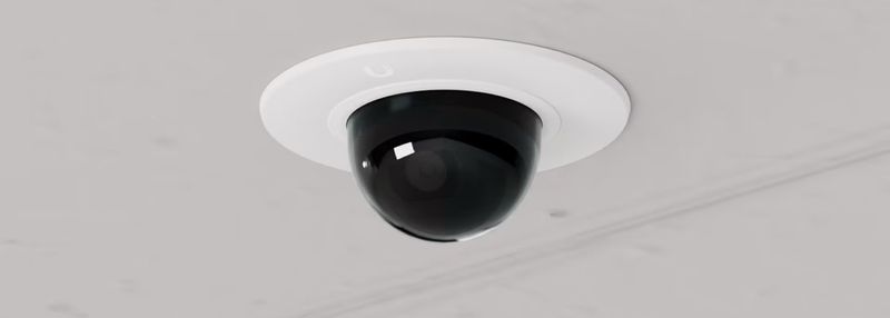 Ubiquiti UACC-G5-Dome-Ultra-FM-SB-W - G5 Dome Ultra Flush Mount, Zapustený držiak, dymové sklo