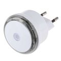 LED nočné svetlo EMOS P3306 s fotocenzorom do zásuvky