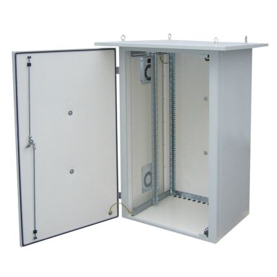 Rozvádzač termoizolovaný LC-07 15U 700x400 RAL7035 s vent. ľavá bočnica LC-07-15U-74-25002-0L-G