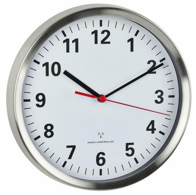 60.3529.02 TFA Rádiom-riadené analógové nástenné hodiny s rámom z nehrdzavejúcej ocele
