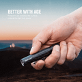 I3T
(Carbon Fiber) OLIGHT 1 x 1.5V AAA Alkaline 
Battery
 (Included)