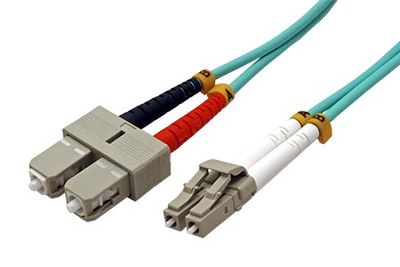 Optický patch cord Duplex LC-SC 50/125 0,25 MM OM4