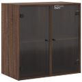 vidaXL Bočná skrinka so sklenenými dvierkami hnedý dub 68x37x68,5 cm