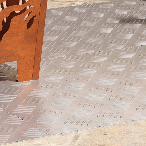 vidaXL Schodový rošt Obdĺžnikový 4 pcs Strieborná 90 x 50 cm Hliník