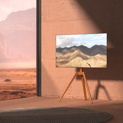 SUNNE by Elite Screens stojan pro LCD a TV 45 - 65"/ max. 40 kg/ dřevěný Stojan pro TV, 45–65", 40 kg, VESA 400×400, otácení ±45°, bukové drevo, ocel, hliník, Walnut/Black nebo Natural/White
