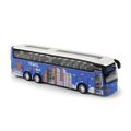Kovový diaľkový autobus