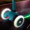 Detská trojkolesová kolobežka NILS Fun HLB1310 s LED zelená