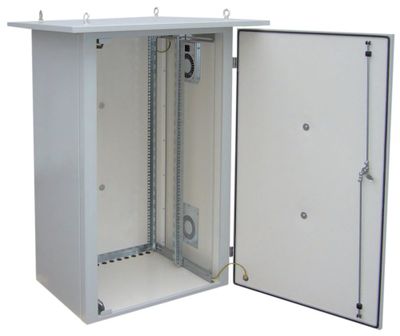 Solarix Rozvaděč termoizolovaný LC-07, 15U 700x400, RAL 7035 s vent. pravá bočnice LC-07-15U-74-25002-0P-G venkovní rozvadec, 15U, 700 × 400 mm, termoizolovaný, IP 54, ventilacní jednotka, RAL 7035, svarovaný skelet
