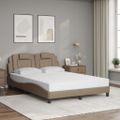 vidaXL Posteľ Viana s matracom kapučínová 140x200 cm umelá koža